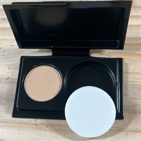 2 for 20! MAC Studio Fix Plus Foundation/NC30/sample size - Picture 3 of 3
